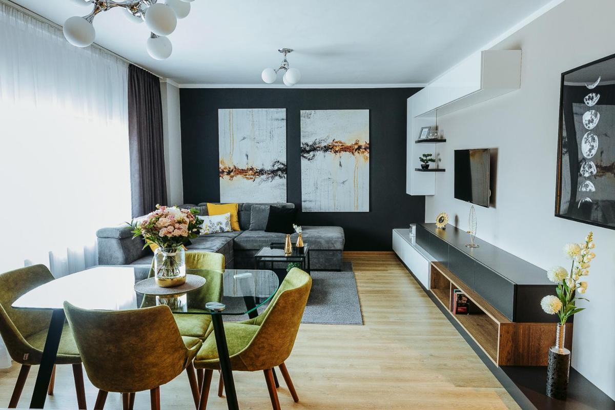 Charlotte Apartment - 2Bedrooms W Parking Near Nymphaea Oradea Ngoại thất bức ảnh