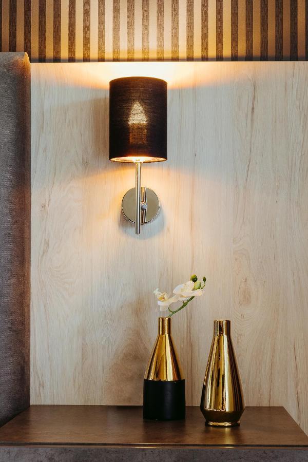 Charlotte Apartment - 2Bedrooms W Parking Near Nymphaea Oradea Ngoại thất bức ảnh