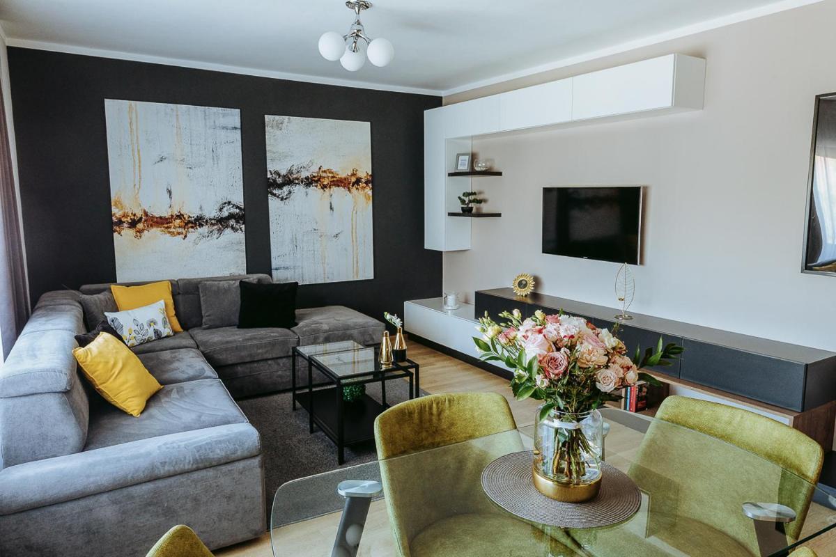 Charlotte Apartment - 2Bedrooms W Parking Near Nymphaea Oradea Ngoại thất bức ảnh