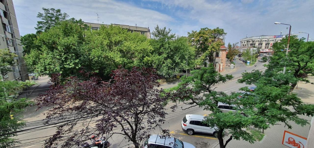 Charlotte Apartment - 2Bedrooms W Parking Near Nymphaea Oradea Ngoại thất bức ảnh
