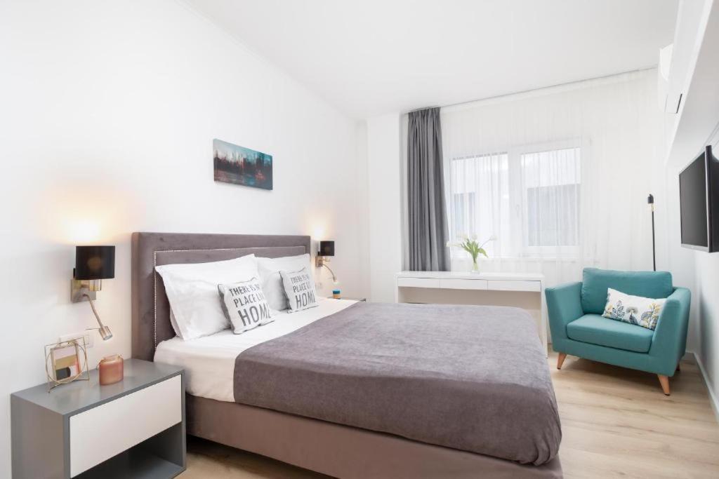 Charlotte Apartment - 2Bedrooms W Parking Near Nymphaea Oradea Phòng bức ảnh