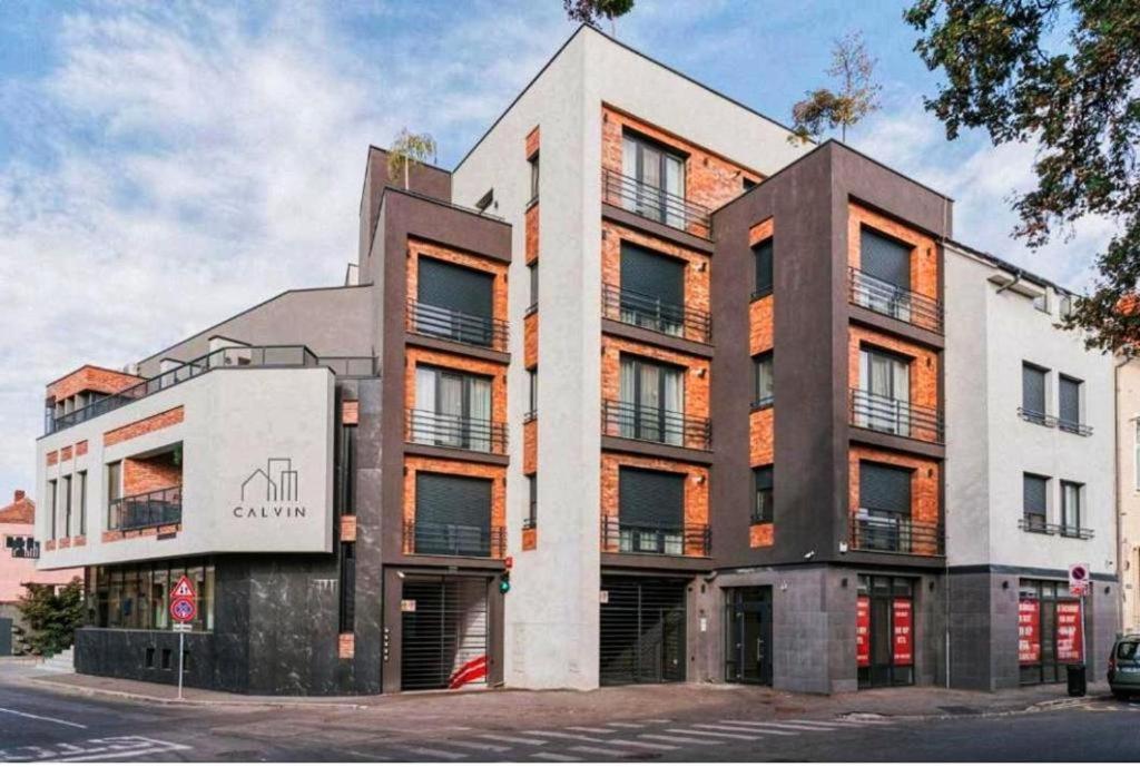 Charlotte Apartment - 2Bedrooms W Parking Near Nymphaea Oradea Ngoại thất bức ảnh